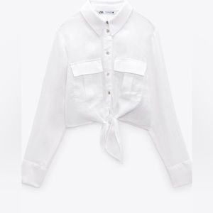 NWT CROPPED TOP WITH KNOT